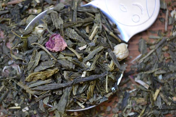 Le thé vert, le litchi et les écorces e magnolia et de philodendron sont des composés naturels qui limitent les risques de la cortisol, l'hormone du stress